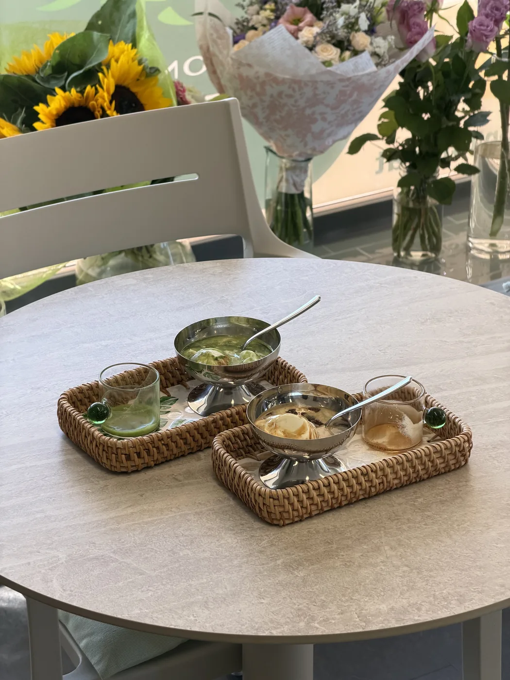 Desserts und Getränke bei MONTCHA